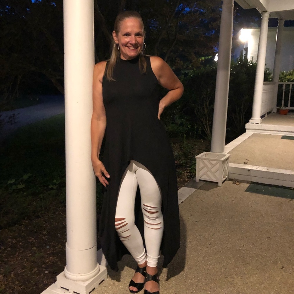 New so cute High lo tank - Picture 4 of 4